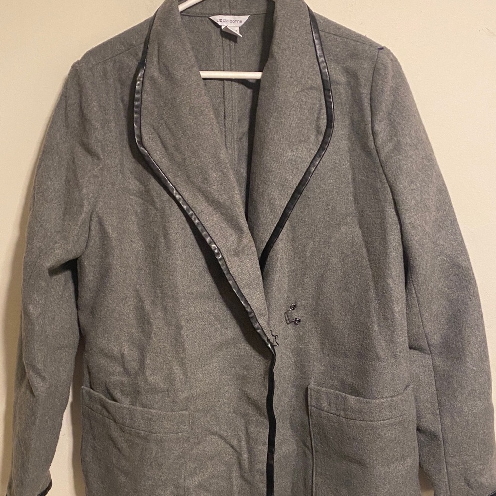 Gorgeous Woman’s blazer with leather trim